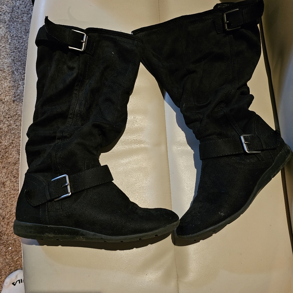 Black Boots